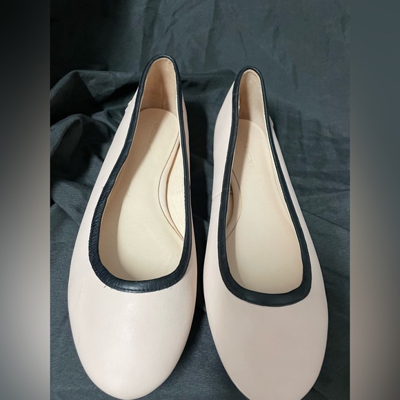 Lacoste ladies size 7 - Picture 6 of 8